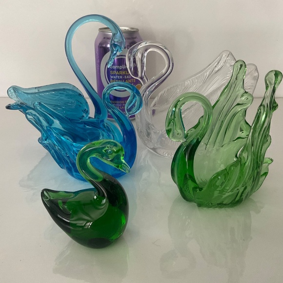 VINTAGE MCM 5 PC COLLECTION OF SWANS HANDBLOWN GLASS CHALET ETC - Picture 6 of 6